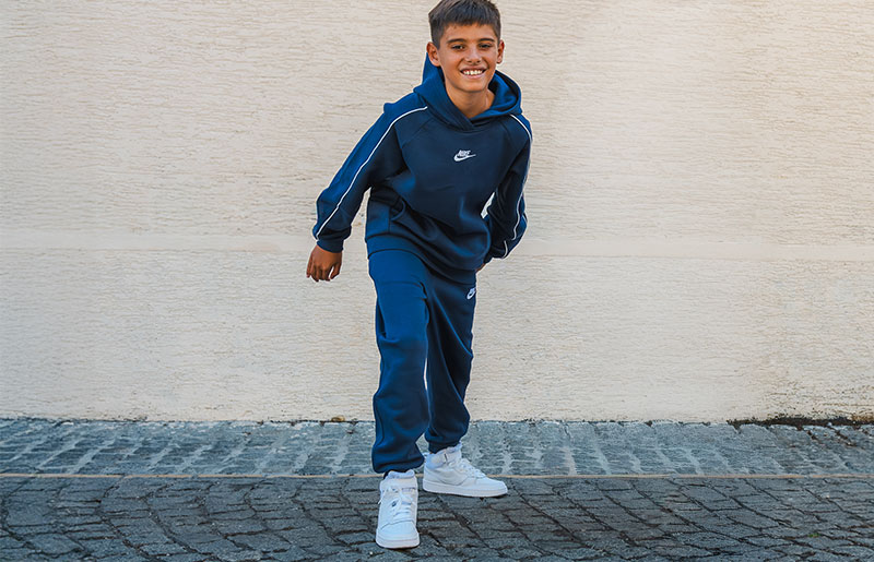 ПОНУДА ЗА МОМЧИЊА