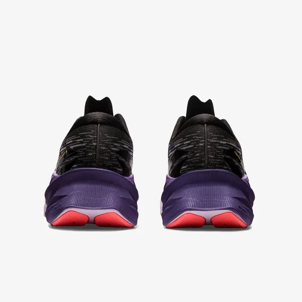 ASICS Novablast 3 