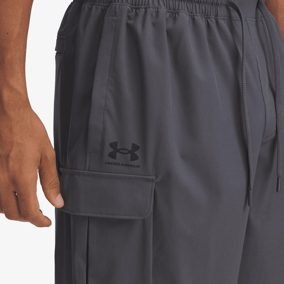 Under Armour UA VIBE WOVEN CARGO SHORT 
