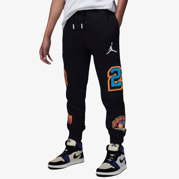 NIKE JORDAN 