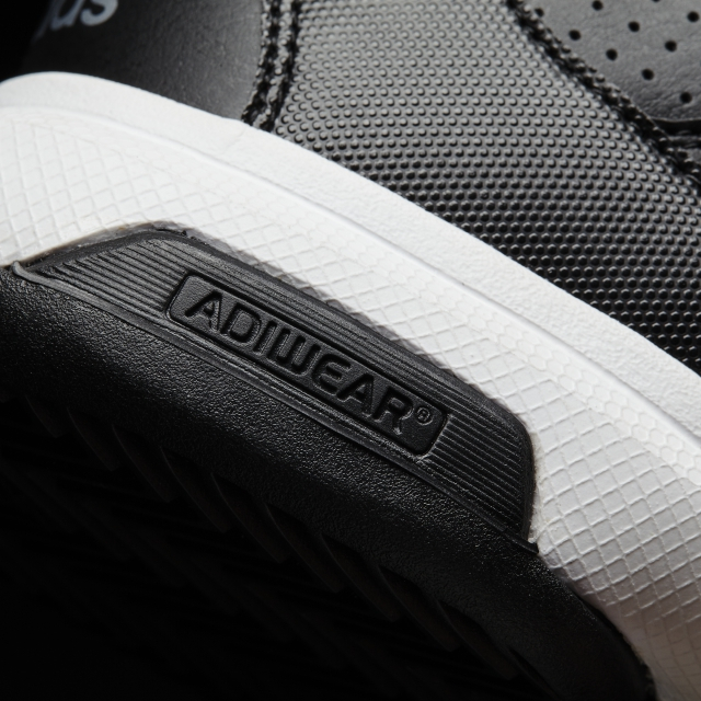 adidas ADIZERO ATTACK 