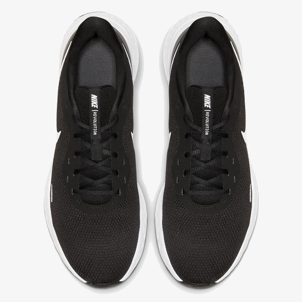 Nike Revolution 5 