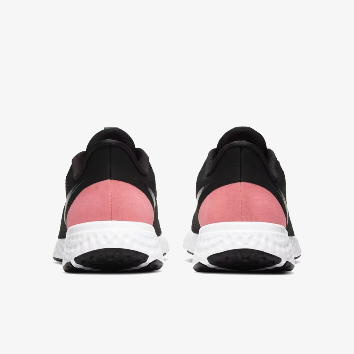Nike Revolution 5 