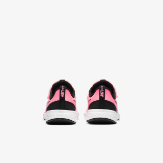 Nike Revolution 5 