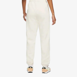 Nike Sportswear Essential Collection 
