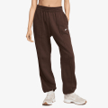 Nike Sportswear Essential Collection 