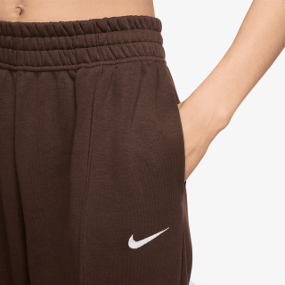 Nike Sportswear Essential Collection 