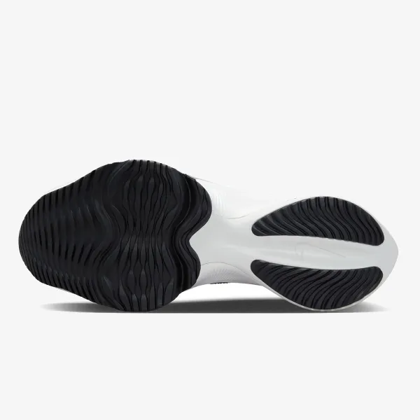 NIKE Air Zoom Tempo NEXT% 