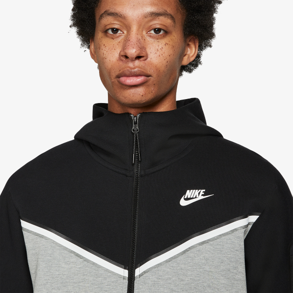 Nike Sportswear Tech 