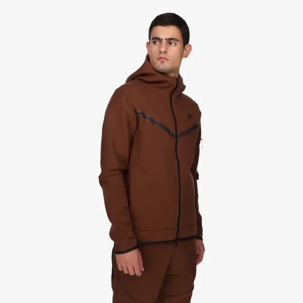 NIKE Sportswear Tech 