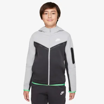 NIKE Sportswear Tech 