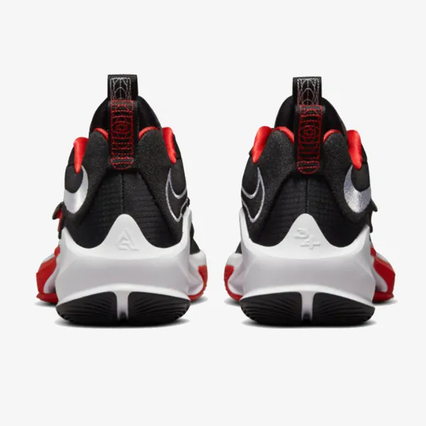 NIKE Zoom Freak 3 
