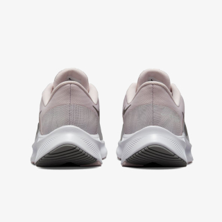 Nike Quest 4 Premium 