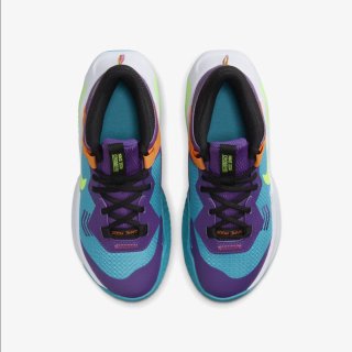 NIKE Air Zoom Crossover 