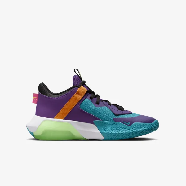 NIKE Air Zoom Crossover 