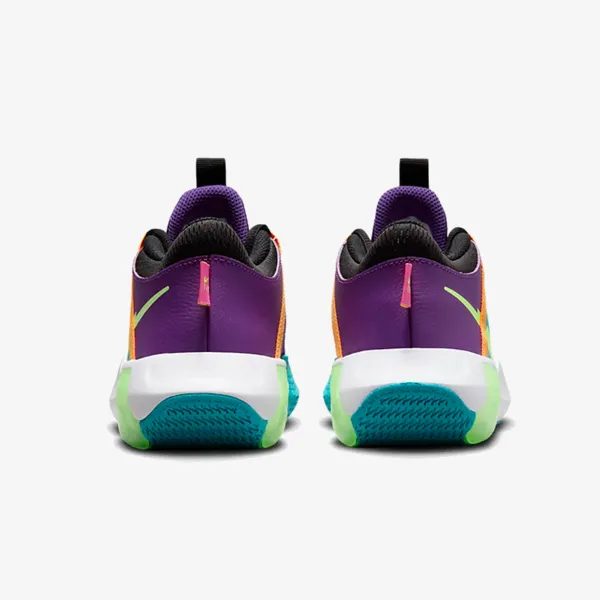 NIKE Air Zoom Crossover 
