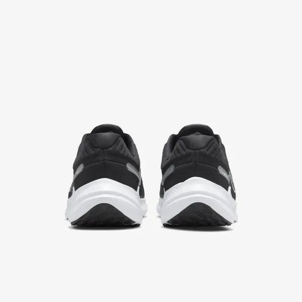 NIKE Quest 5 