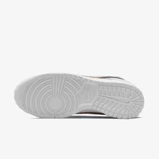 Nike Dunk Low SE 
