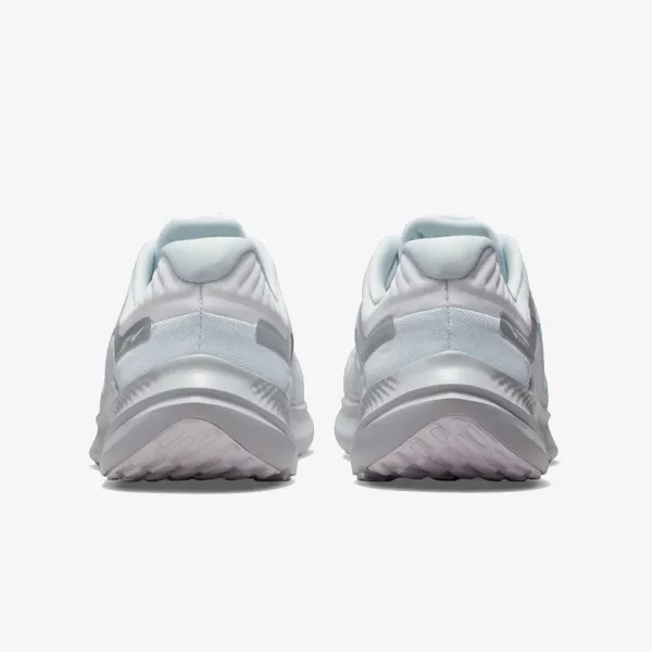 NIKE Quest 5 
