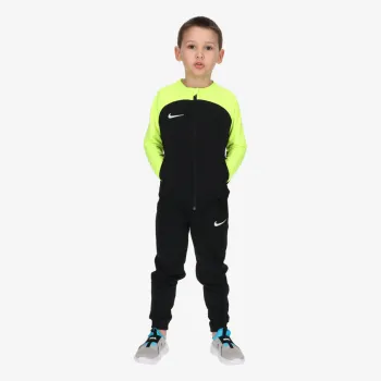 NIKE Academy Pro 