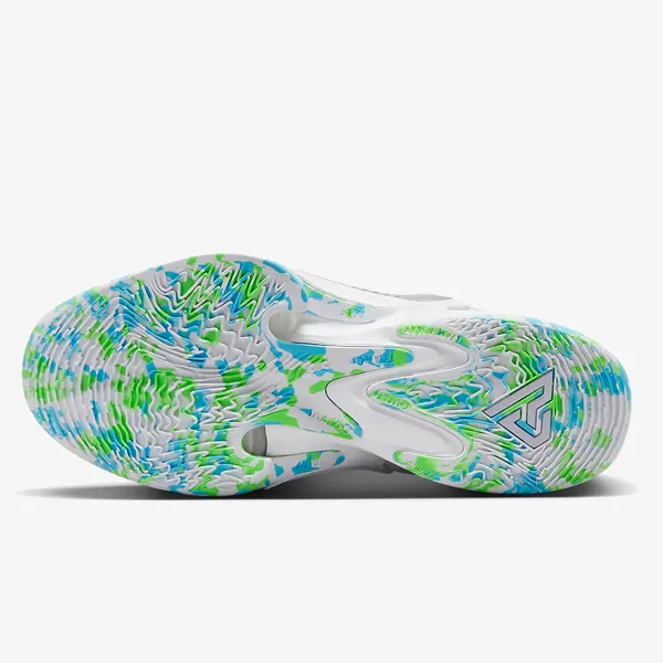 NIKE Zoom Freak 4 