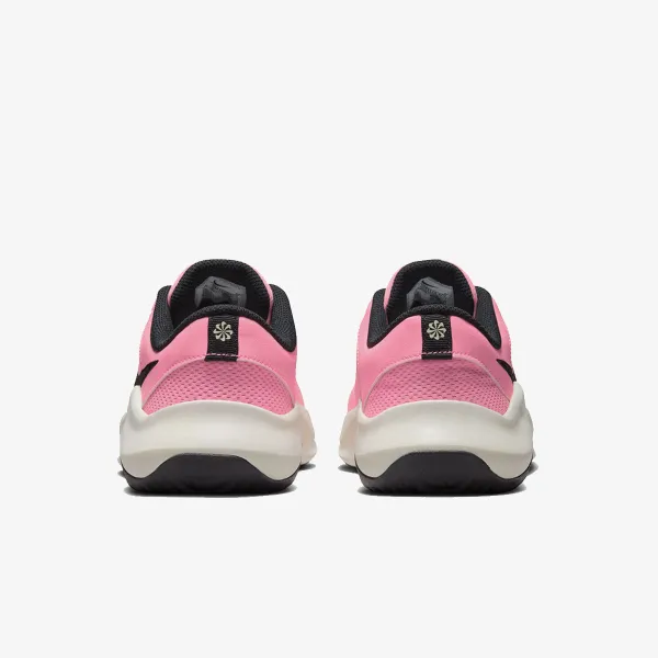 NIKE Legend Essential 3 Next Nature 