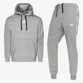NIKE Essential 