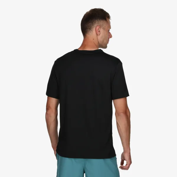 NIKE Dri-FIT UV Miler 