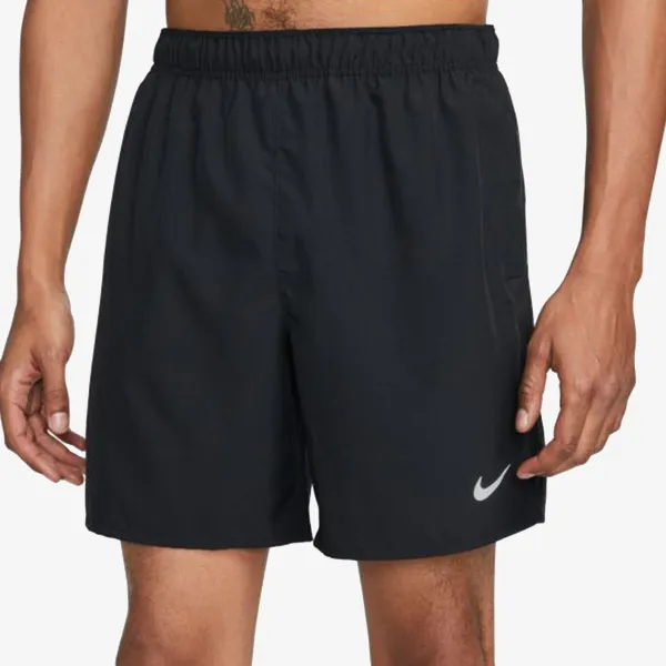 NIKE Dri-FIT Challenger 
