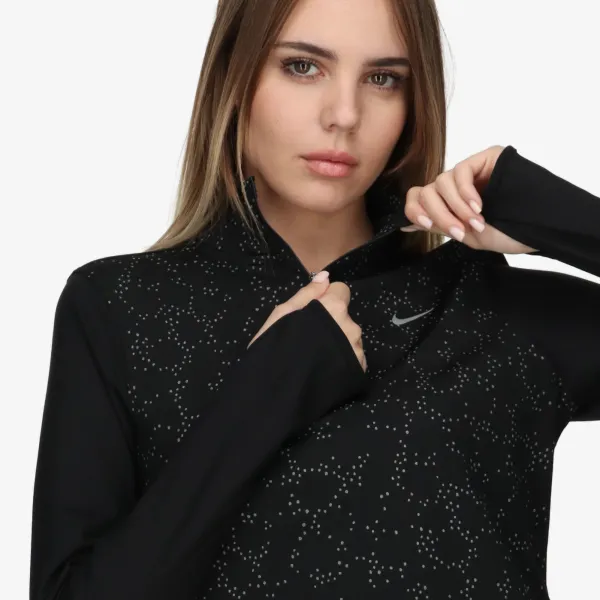 NIKE Fast Swoosh 