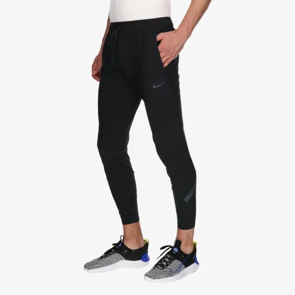 NIKE Dri-FIT Run Division Phenom 