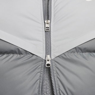 Nike Nike Storm-FIT Windrunner 