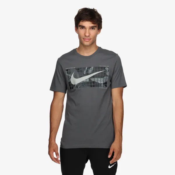 NIKE Dri-FIT 