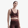 Nike Pro Indy Plunge 
