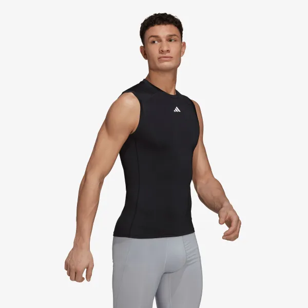 adidas TECHFIT 