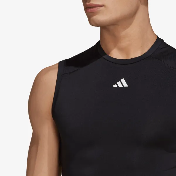 adidas TECHFIT 