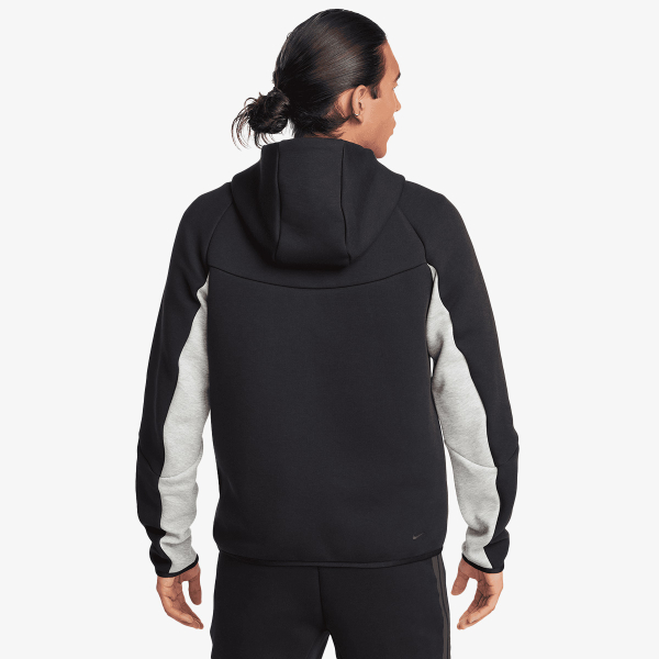 Nike Tech 