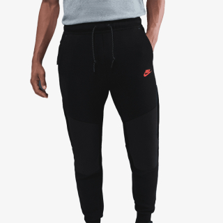 Nike Tech Fleece 