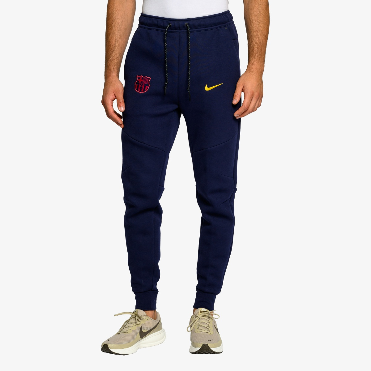 Nike FCB M NK TCH FLC JGGR 