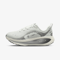 Nike W NIKE VOMERO 18 ESS 