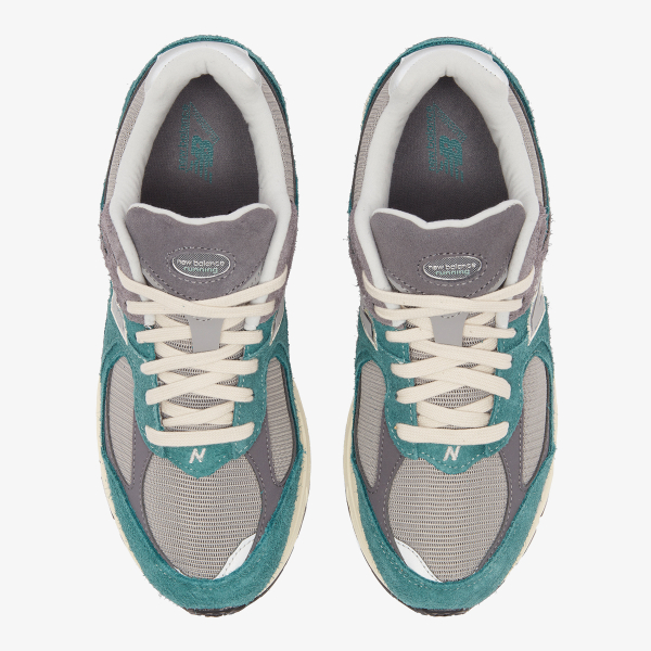 New Balance 2002R 