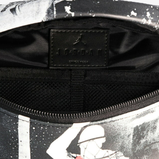 Nike JAM BOROUGH GFX CROSSBODY BAG 