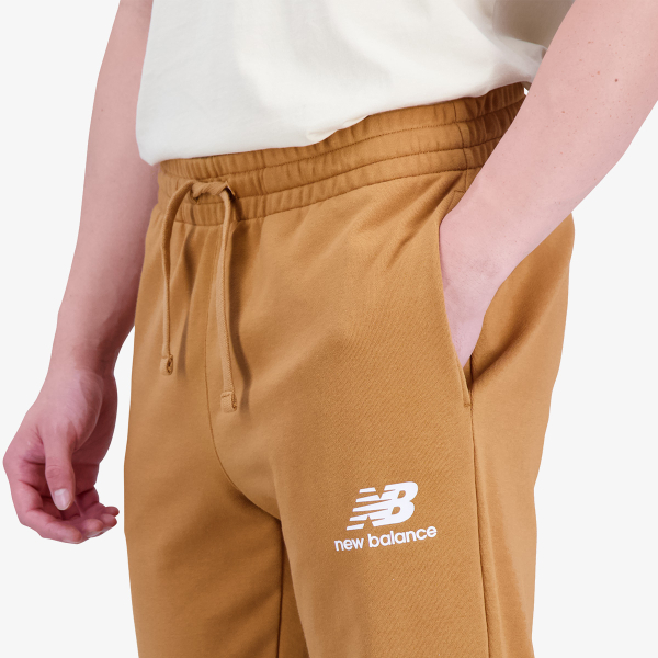 NEW BALANCE ESSENTIALS STACKED LOGO FRENCH TERRY SWE 