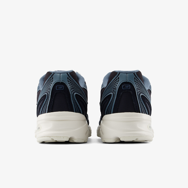 New Balance 740 