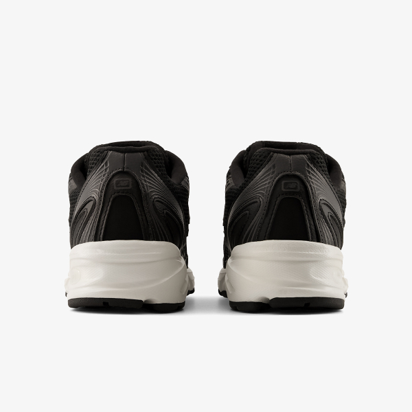 New Balance 740 