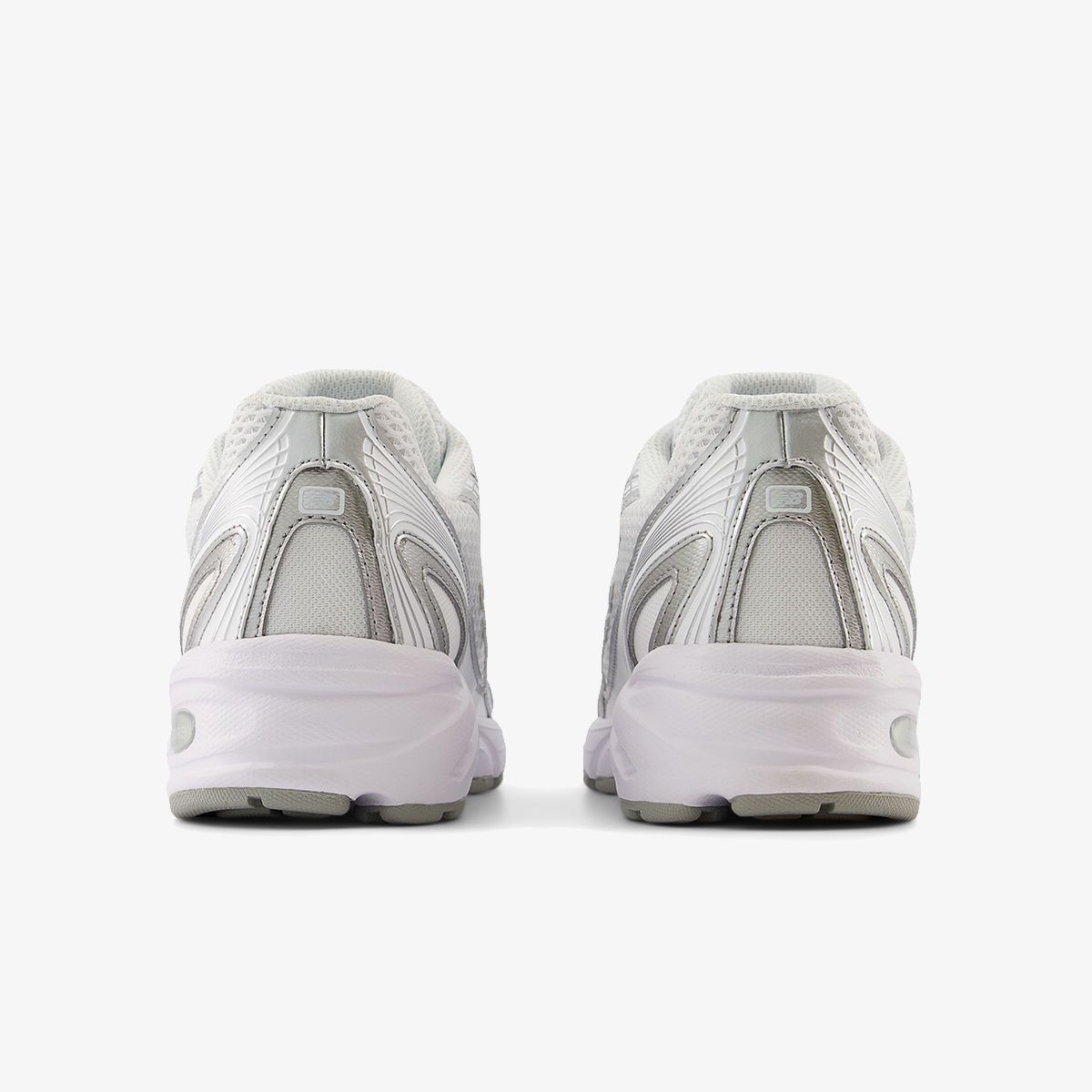 New Balance 740 